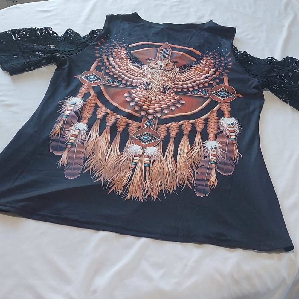 Women’s Black Cold-Shoulder Top with Feather Dreamcatcher Print.Size XL - Picture 7 of 8
